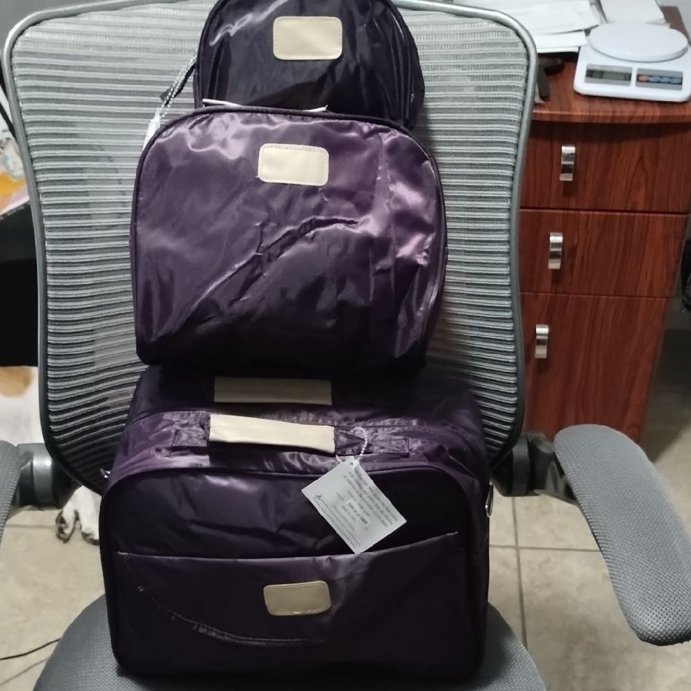 Brand New 3-piece Travel Set Three Different Sizes